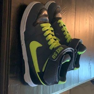 Nike Mogan Mid 2 Skate Sneaker